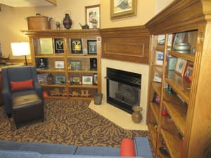 thumbnail: Lobby sitting area