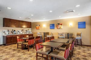 thumbnail: Breakfast area