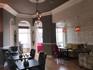 thumbnail: Restaurant