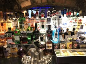 thumbnail: Bar (on property)