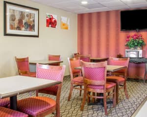 thumbnail: Breakfast area