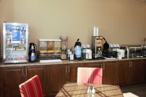 thumbnail: Breakfast area