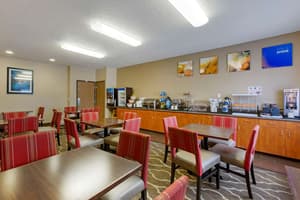 thumbnail: Breakfast area