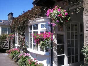 thumbnail: Exterior
