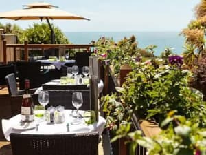 thumbnail: Outdoor dining