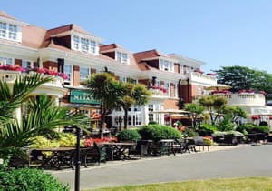 thumbnail: Front of property