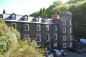 thumbnail: Front of property