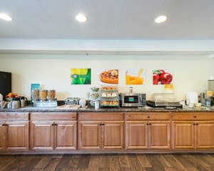 thumbnail: Breakfast area