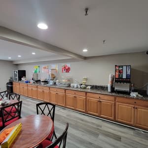 thumbnail: Breakfast area