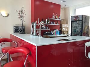 thumbnail: Bar (on property)
