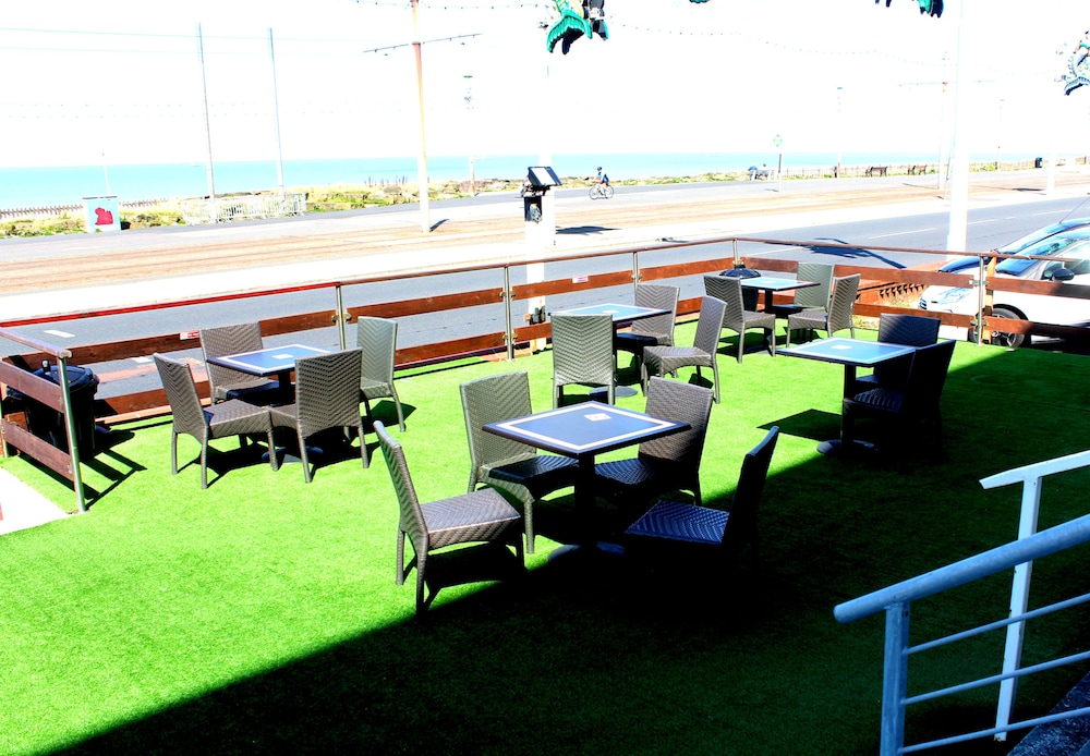 Sundeck