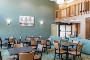 thumbnail: Breakfast area