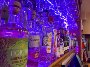 thumbnail: Bar (on property)