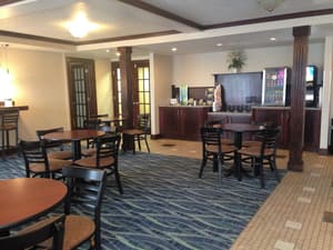 thumbnail: Breakfast area