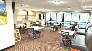 thumbnail: Breakfast area