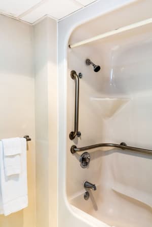thumbnail: Bathroom shower