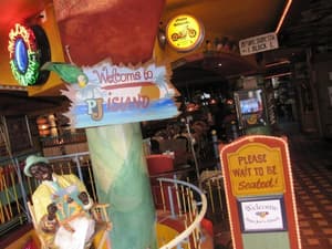 thumbnail: Bar (on property)