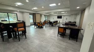 thumbnail: Breakfast area