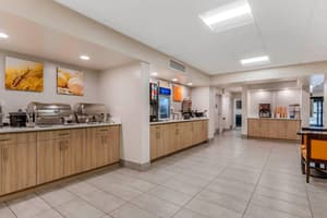 thumbnail: Breakfast area