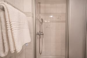 thumbnail: Bathroom shower