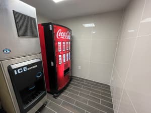 thumbnail: Vending machine