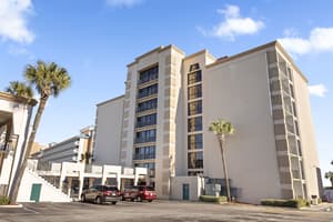 thumbnail: Front of property