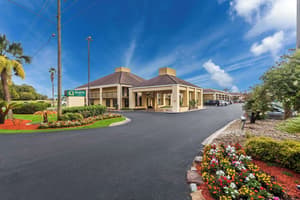 thumbnail: Exterior