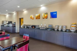 thumbnail: Breakfast area