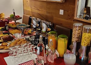 thumbnail: Breakfast buffet