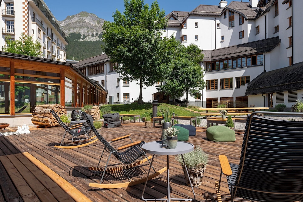 Sundeck