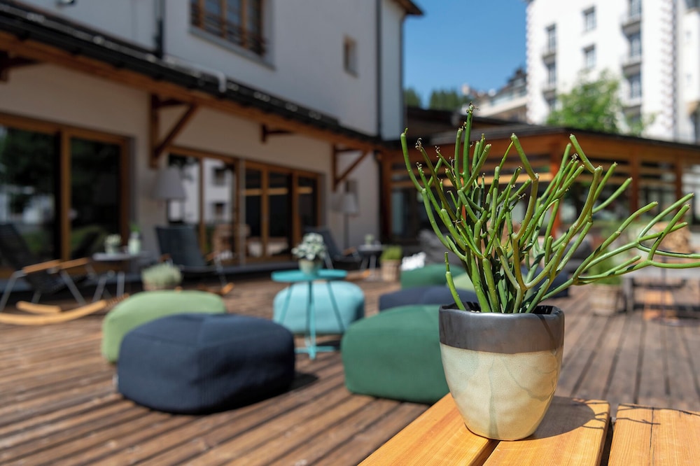 Sundeck