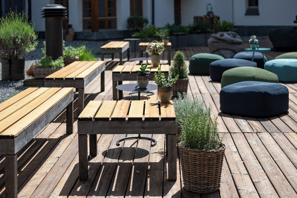 Sundeck