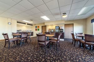thumbnail: Breakfast area