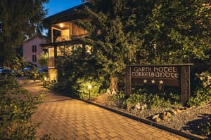 thumbnail: Exterior