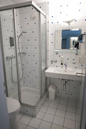 thumbnail: Bathroom amenities