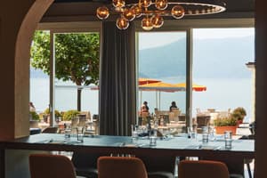 thumbnail: Restaurant