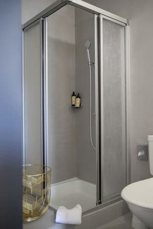 thumbnail: Bathroom shower