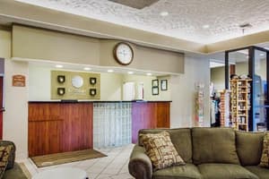 thumbnail: Interior entrance