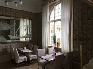 thumbnail: Breakfast area
