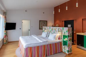 thumbnail: Room