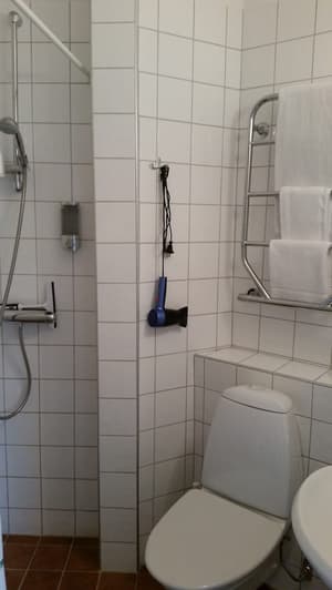 thumbnail: Bathroom