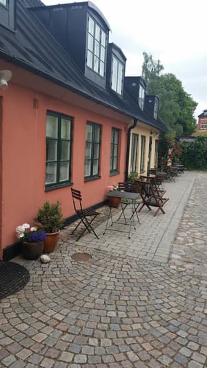 thumbnail: Courtyard