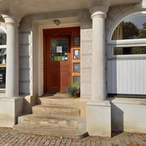thumbnail: Exterior
