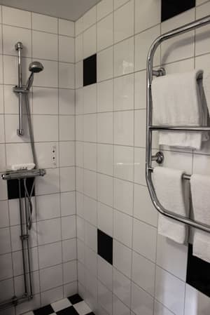 thumbnail: Bathroom