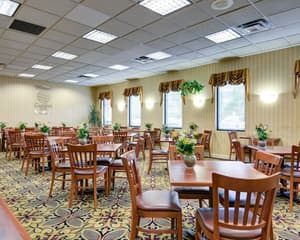 thumbnail: Breakfast area