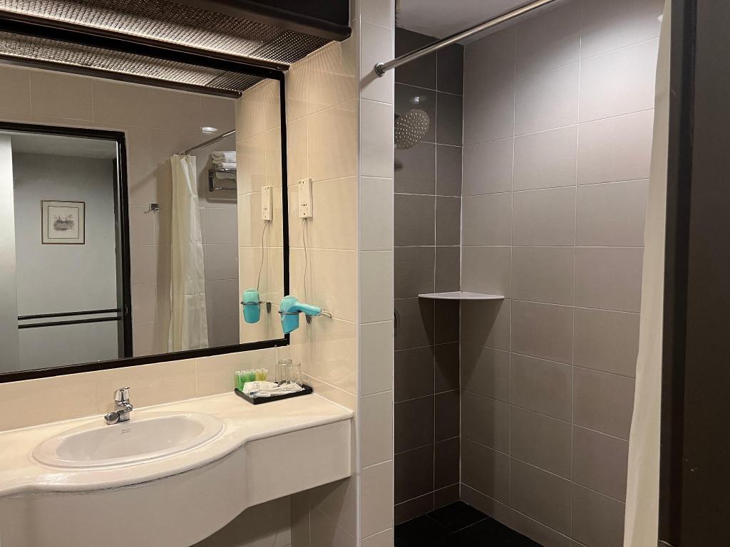 bd639c44e080baaac380ab8d326d6987.jpg