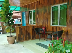 thumbnail: Courtyard view