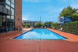 thumbnail: Outdoor pool