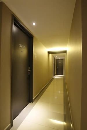 thumbnail: Hallway