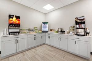 thumbnail: Breakfast area